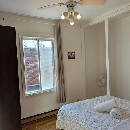 Comfy Apartment Close To Metro With Self Check In Montreal Exterior photo