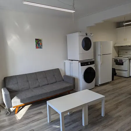 Comfy Apartment Close To Metro With Self Check In Montreal Exterior photo