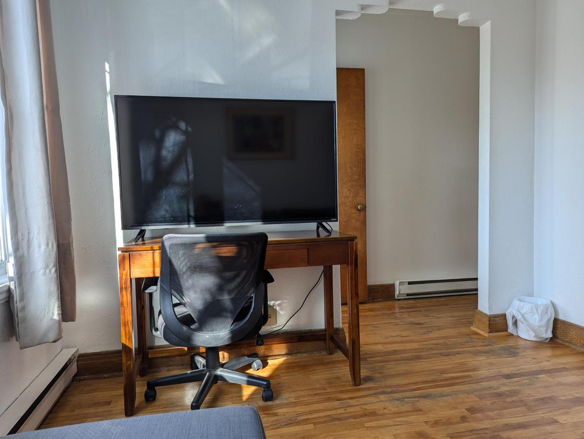 Comfy Close To Metro With Self Check In Apartment *