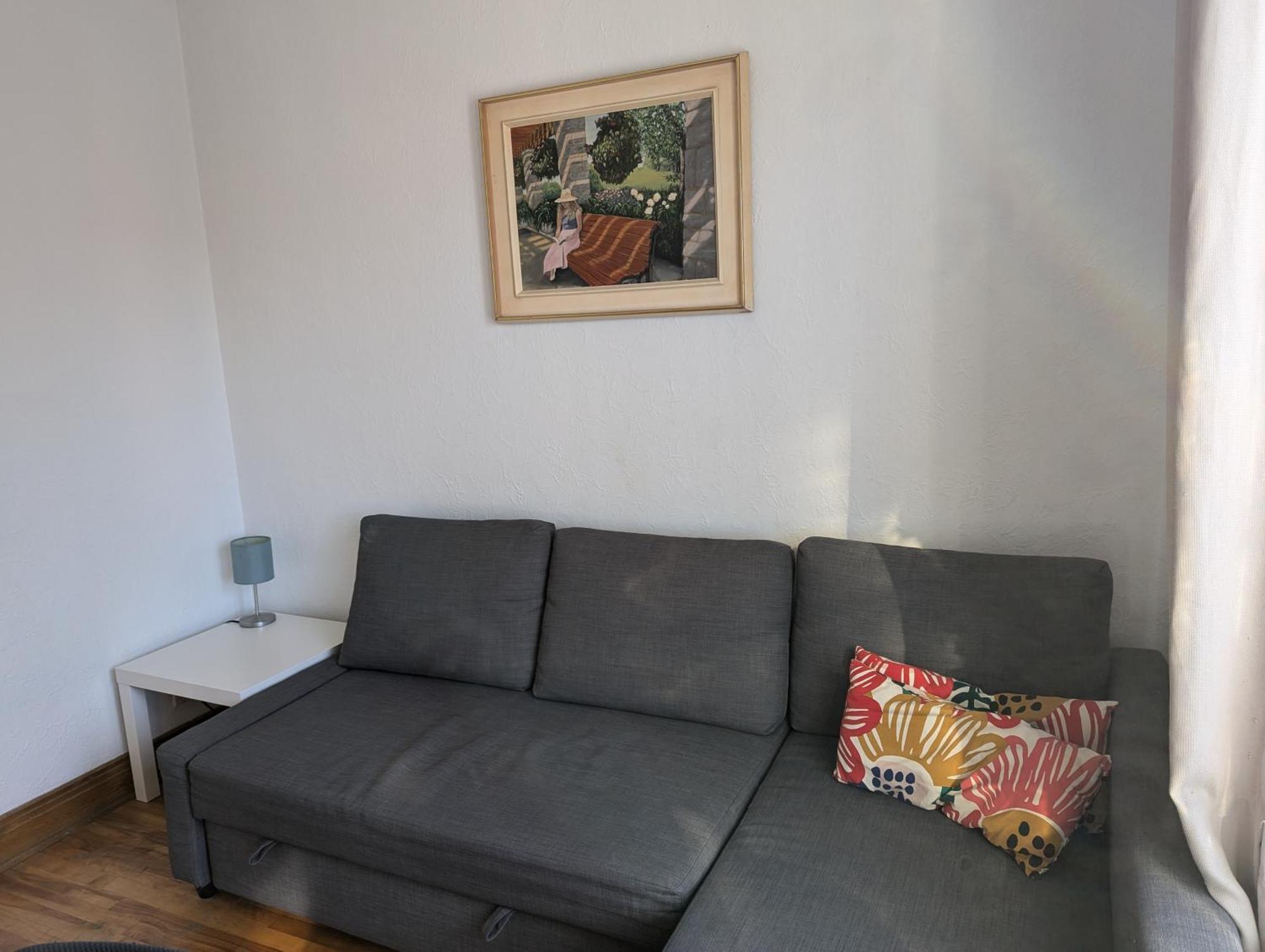 Comfy Close To Metro With Self Check In Apartment