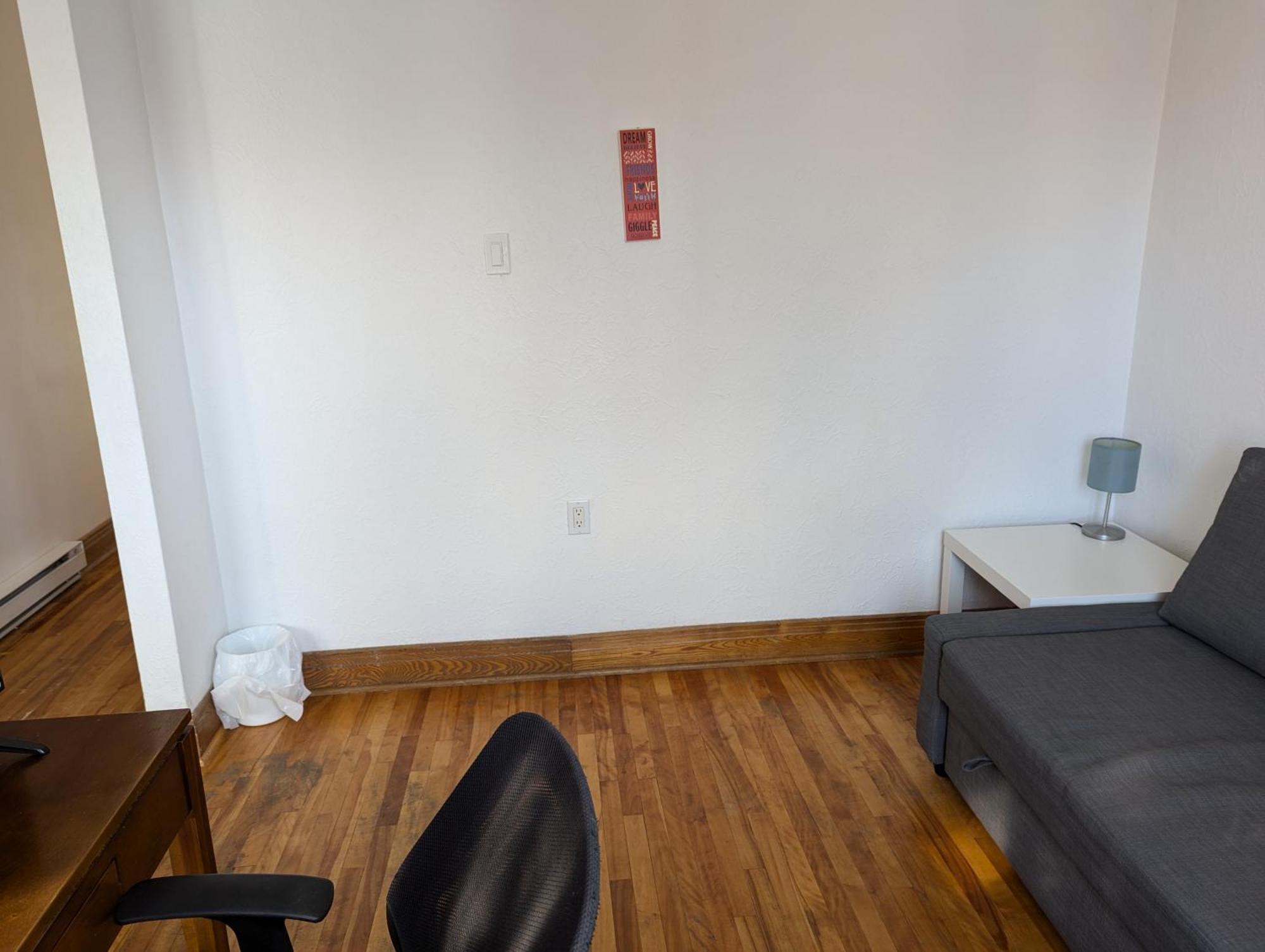 Apartment Comfy Close To Metro With Self Check In Montreal