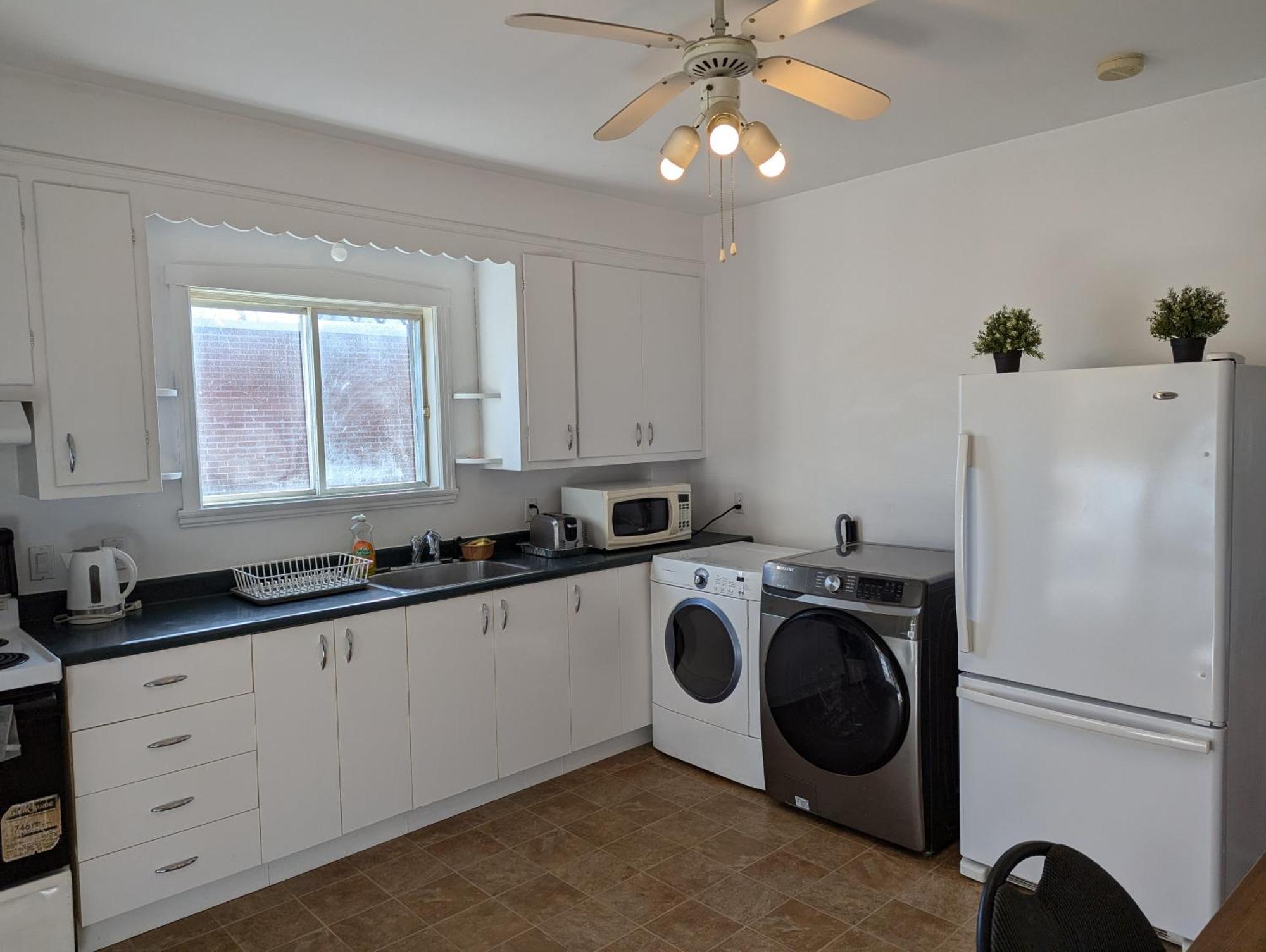Apartment Comfy Close To Metro With Self Check In Montreal