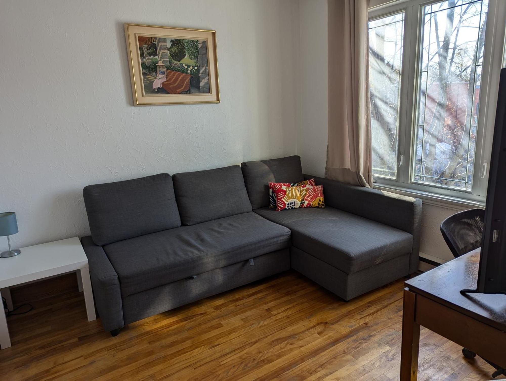 Apartment Comfy Close To Metro With Self Check In Montreal