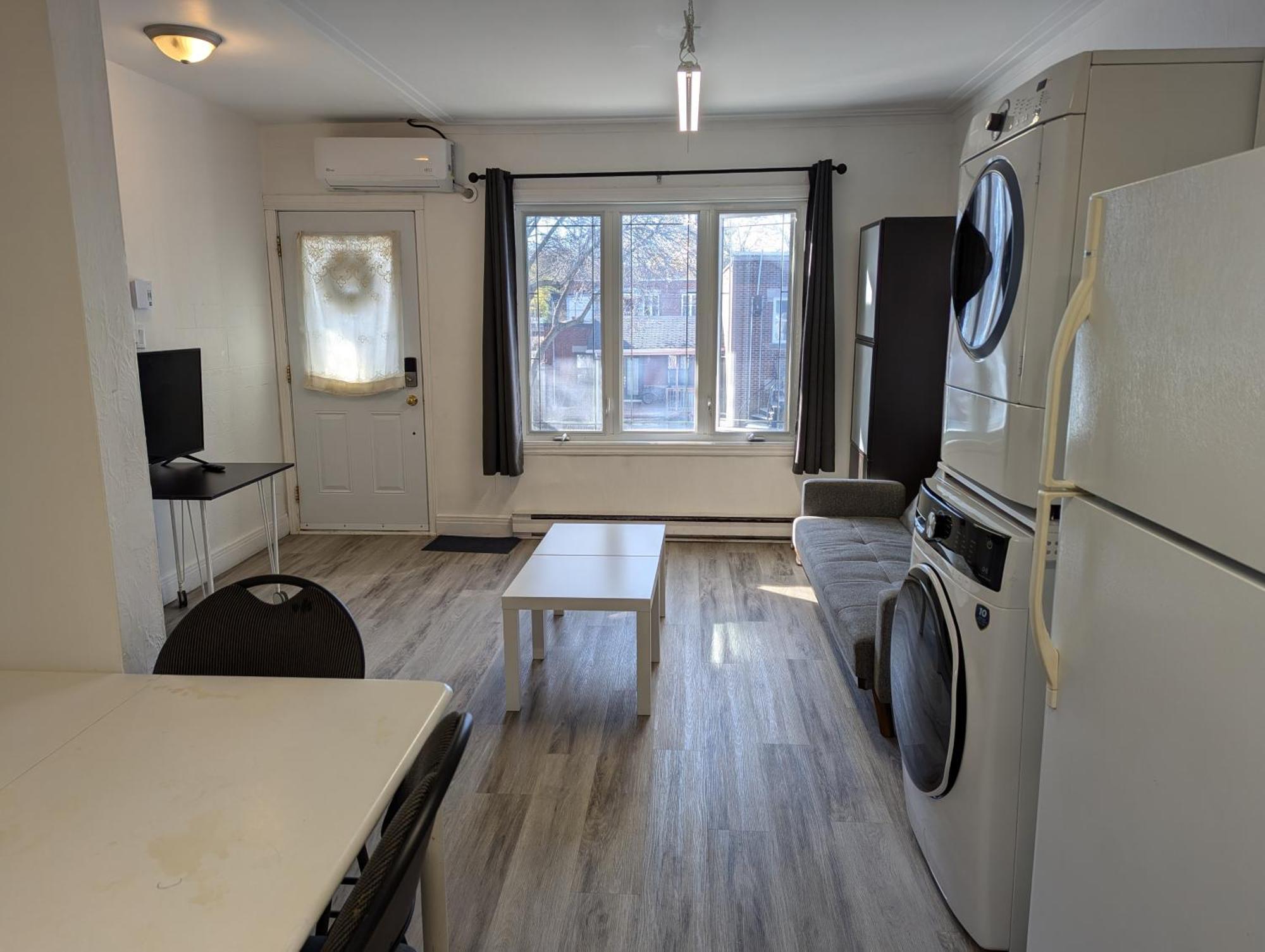 Comfy Close To Metro With Self Check In Apartment Montreal