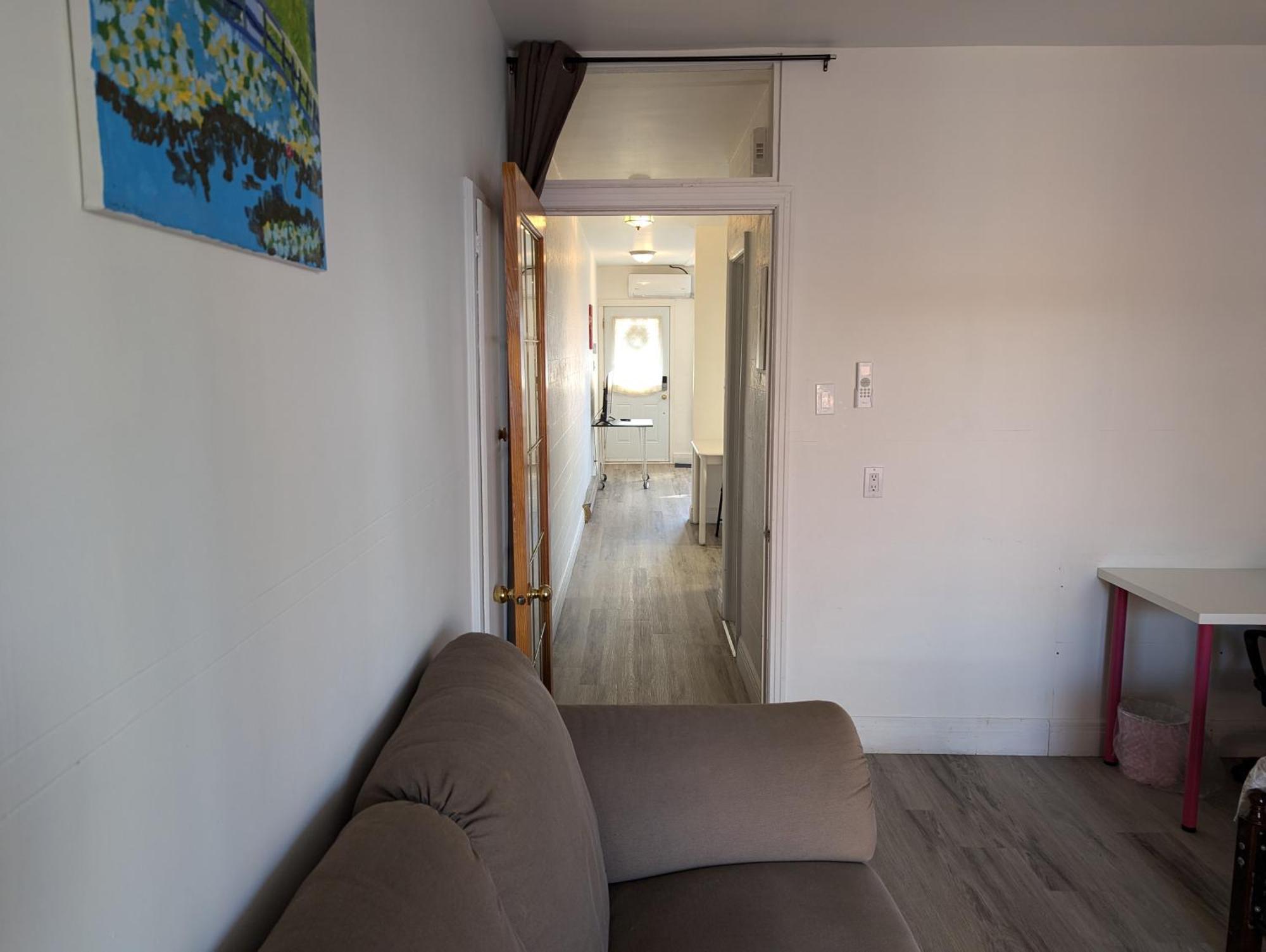Apartment Comfy Close To Metro With Self Check In Montreal