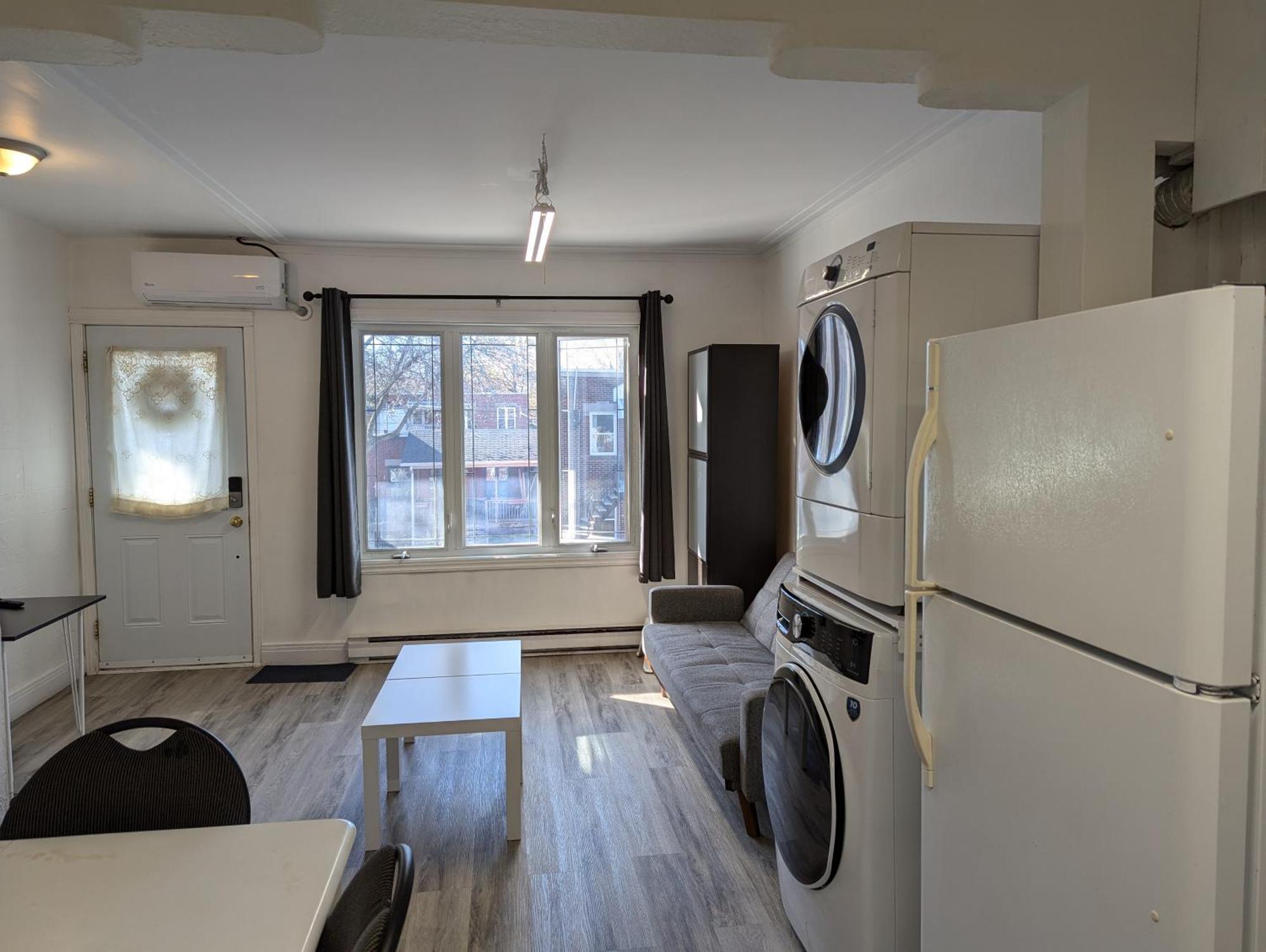Comfy Close To Metro With Self Check In Apartment