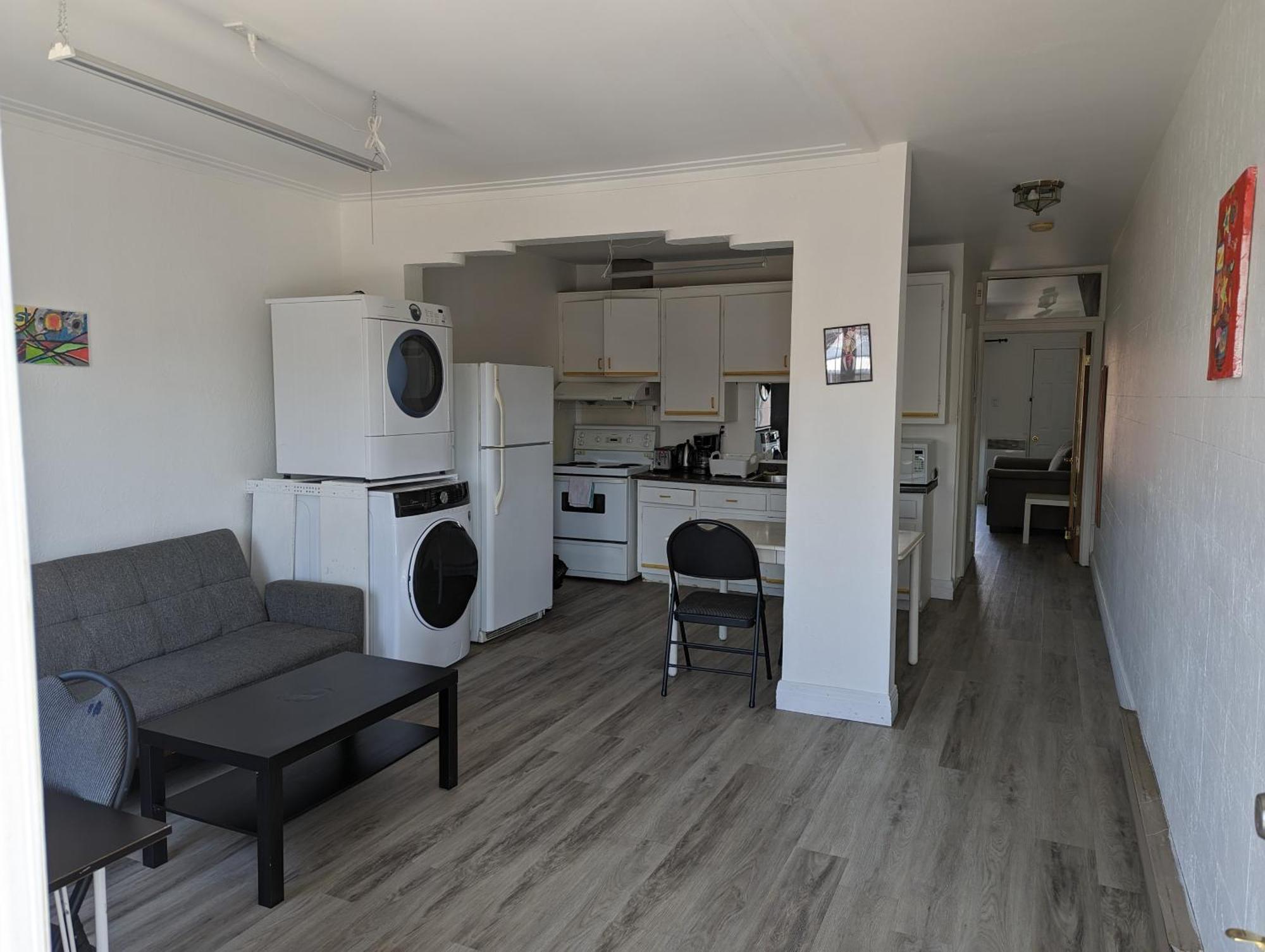 Comfy Close To Metro With Self Check In Apartment